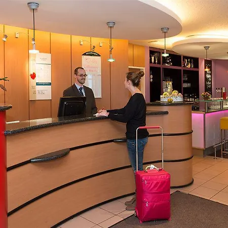 Ibis Hotel 3*