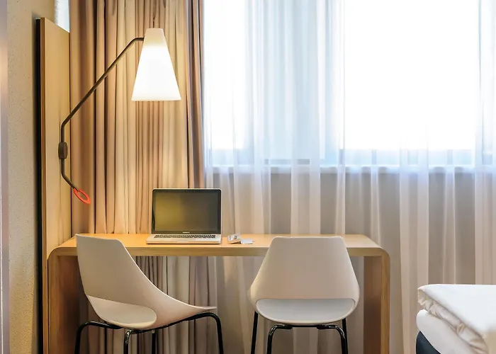 Ibis 3*