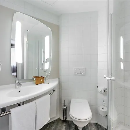 Ibis 3*